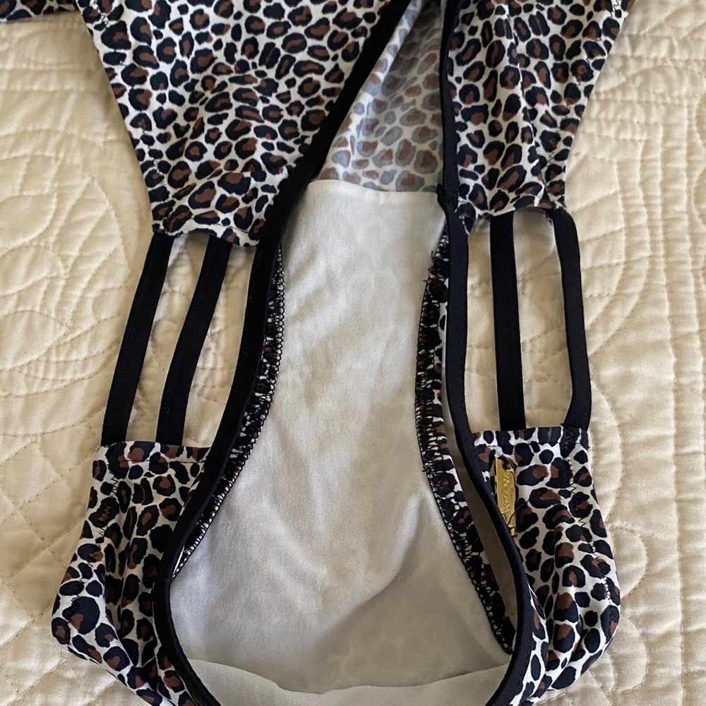 Leopard Print Bikini Set - Picture 6 of 6
